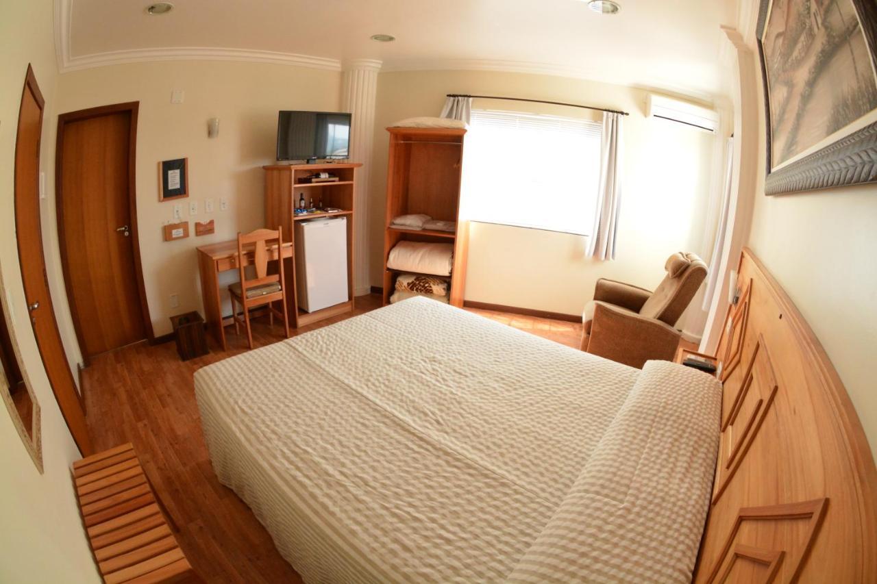 Italia Hotel Telêmaco Borba エクステリア 写真